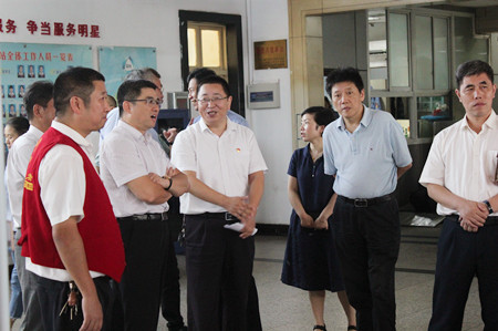 省廳孫副廳檢查北站(葛雄)2_副本.jpg